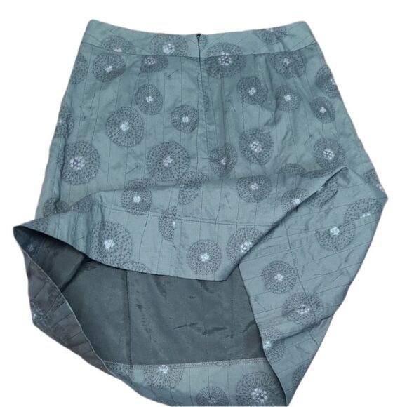 Mercy Pleated Gray Knee Length Women’s Floral Skirt Size 2 - Picture 3 of 8